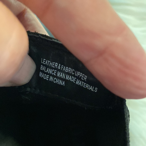 BORN Black Leather Men's Boots size 10 leather upper BNWOT color black - Picture 4 of 16